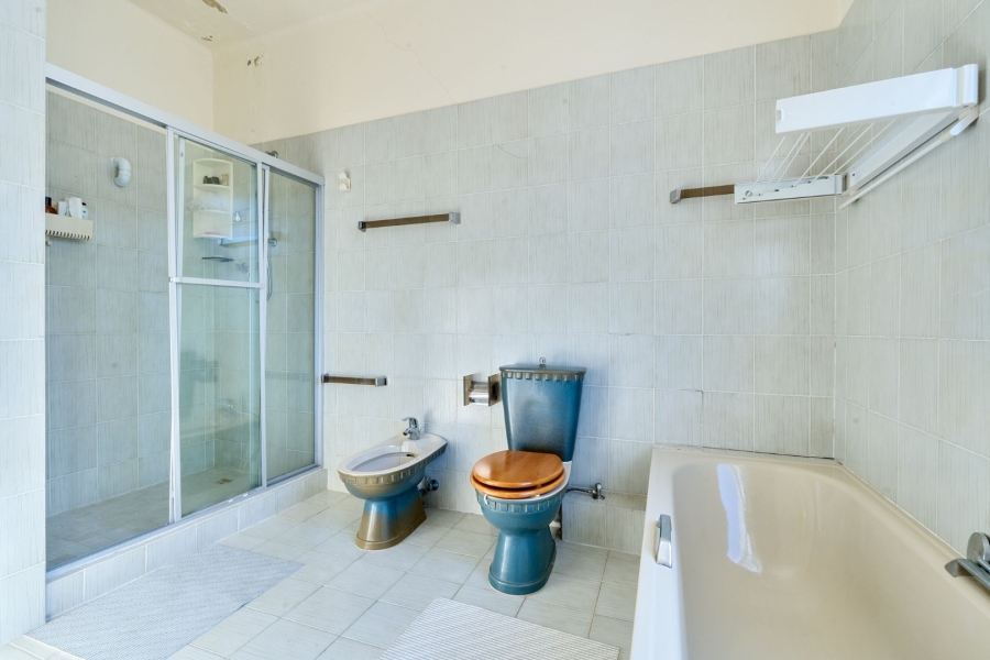 2 Bedroom Property for Sale in Sea Point Western Cape
